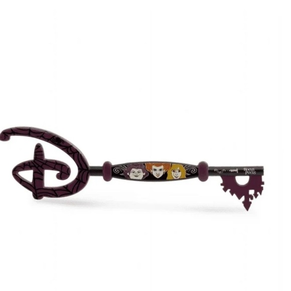 Disney Hocus Pocus Collectible Key Set - Picture 3 of 6